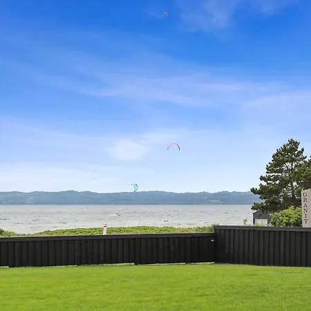 Holiday home Straale - 50m From The Sea By Interhome
