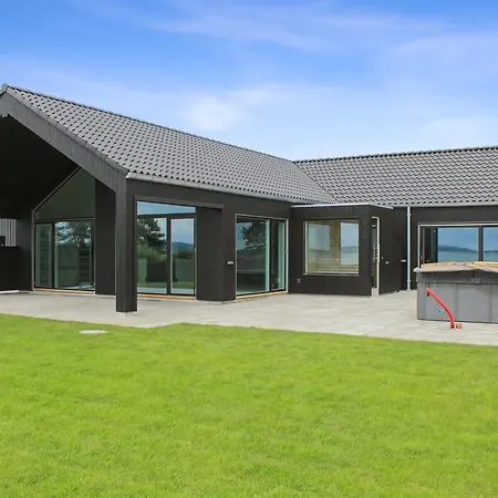 Straale - 50m From The Sea By Interhome Ebeltoft